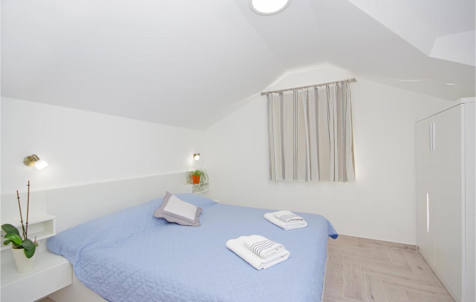 Three-Bedroom Holiday Home in Drvenik Drvenik  Buitenkant foto